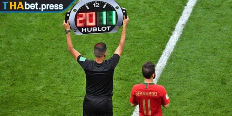 Kèo thay người là gì?
